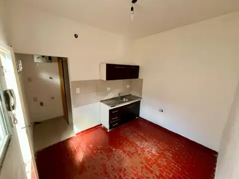 Depto Tipo Casa 2 ambientes con 1 baño