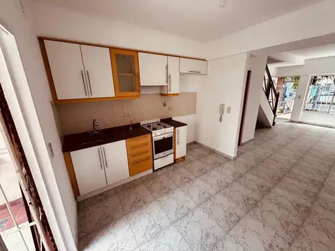 Casa en Alquiler con 1 cochera