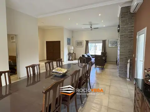 Casa en Venta en La Elina, USD 300.000