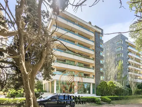 Avenida Arquitecto Jorge Bunge al 1800