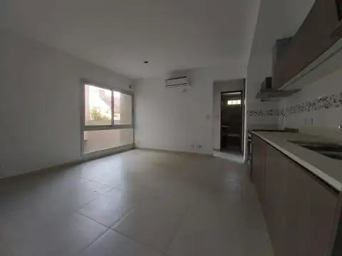 DEPARTAMENTO DE CATEGORIA EN VILLA SARMIENTO. VENTA