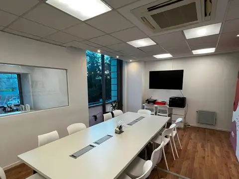 Oficina en Venta con 1 cochera