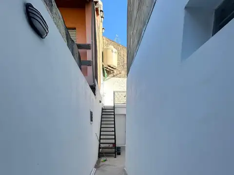 PH MONOAMBIENTE DIVISIBLE EN MUNRO.