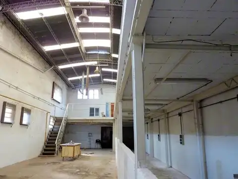 General Daniel Cerri e/ Vespucio y Melo