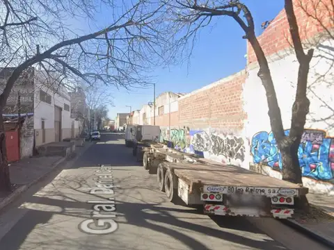 General Daniel Cerri e/ Vespucio y Melo