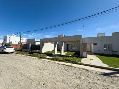 VENTA EN BARRIO PROCREAR A TERMINAR DE CONSTRUIR