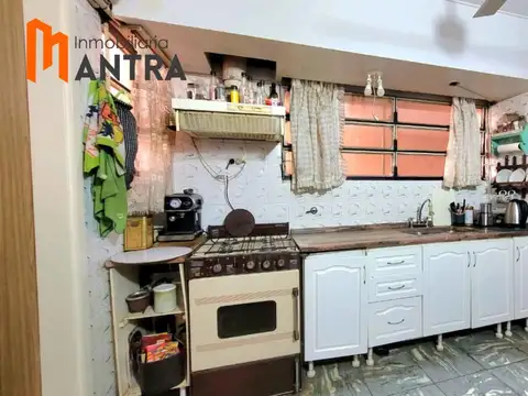 Casa 5 ambientes con 3 baños
