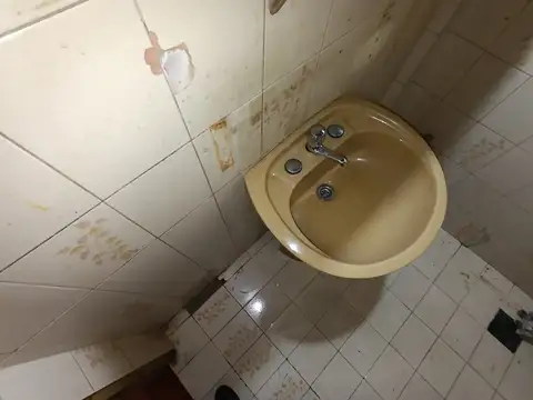 Local en Alquiler en Tablada, $ 350.000