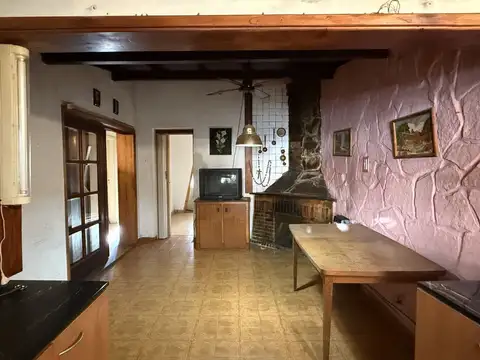 Casa 5 ambientes con 3 baños