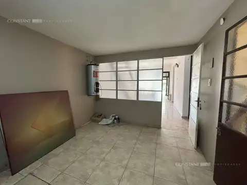 Casa 5 ambientes con 4 baños