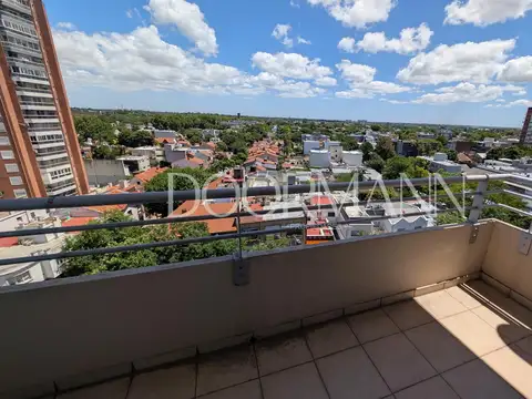 Av. Centenario  al 1700