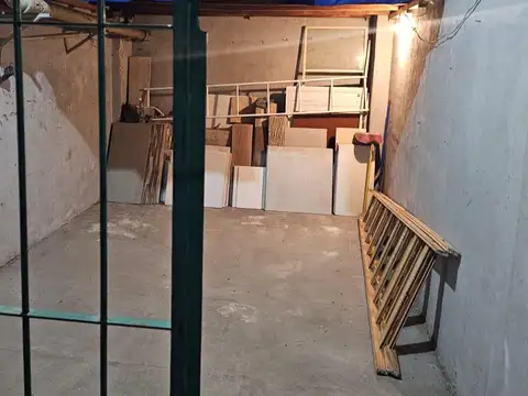 Cochera Venta con Baulera Plaza Colon