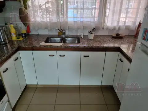 Depto Tipo Casa 5 ambientes con 2 baños