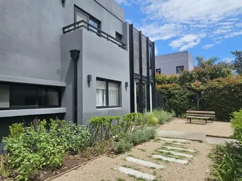 Casa en Alquiler Temporal de 4 dormitorios