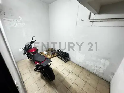 Rivadavia 1200, Piso 0