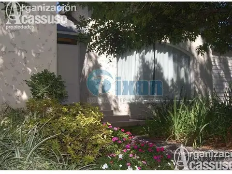 Casa en Venta con 1 cochera