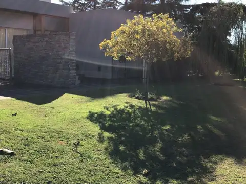 Casa en Venta con 1 cochera