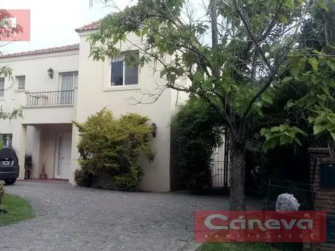 Casa en Galapagos Alquiler ANUAL U$D 2.500.-