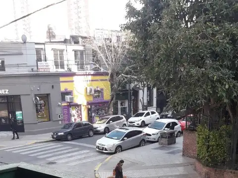 Olazabal al 1500 Excelente 2 Amb Al Frente con Balcón.