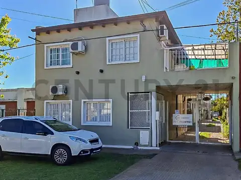 PH  Los Hornos  2 dormitorios con balcón y cochera