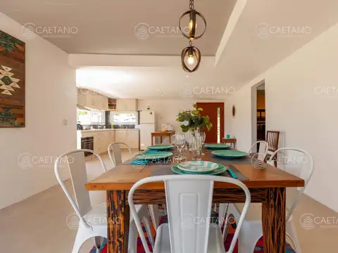 Casa 4 ambientes con 3 baños