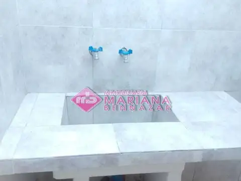 Casa 2 ambientes con 1 baño