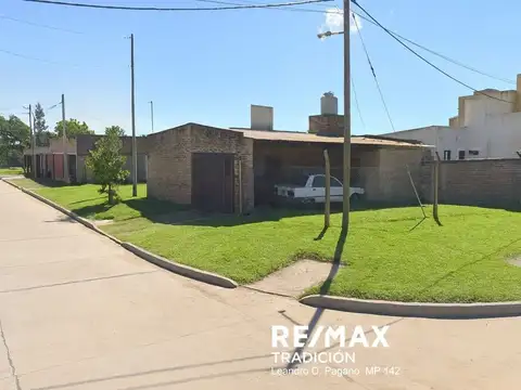 Venta Casa 2 dormitorios con patio en Resistencia.