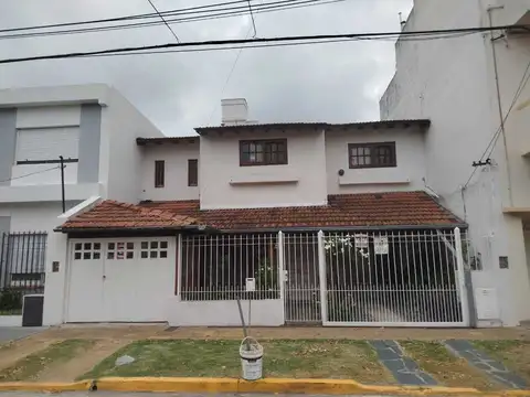 Casa Chalet  en Venta en Olivos, Vicente López, G.B.A. Zona Norte