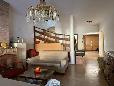 Casa 6 ambientes con 3 baños