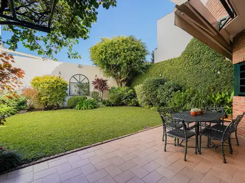 Venta Casa 6 ambientes en Caballito con jardín y terraza dep