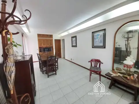 VENTA DE CASA EN EXCELENTE UBICACIÓN MERCEDES B