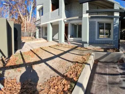 OPORTUNIDAD ÚNICA CASA EN CHACRAS DE CORIA