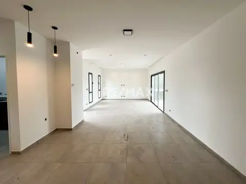 Casa en Venta en Neuquen, USD 360.000