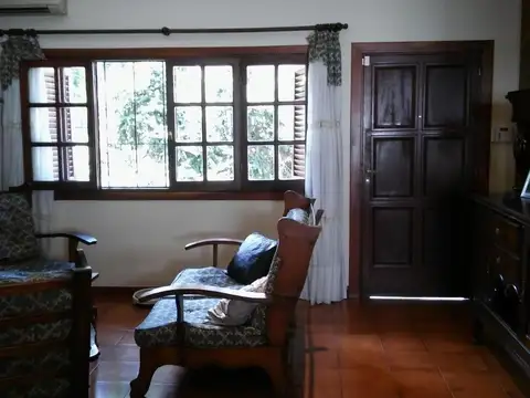 Casa en Venta en Castelar, USD 200.000