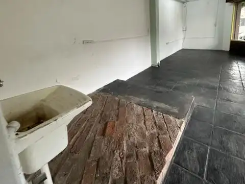 Local en Alquiler en Caseros, $ 350.000