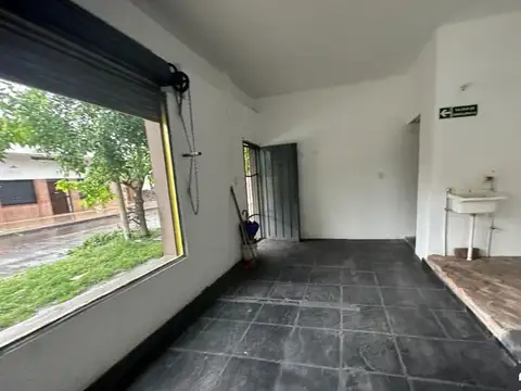 Local en Alquiler en Caseros, $ 350.000