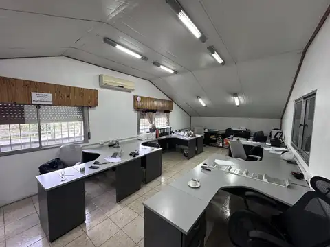 Galpon en Venta 180  mts Fondo