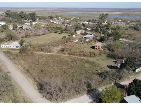 Terreno en Venta 76  mts Frente