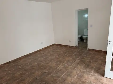 presidente perón 4000, Piso PB