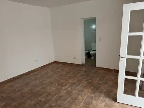 Departamento tipo PH con patio en alquiler en Almagro