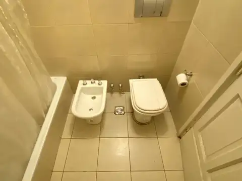 VENTA CASA 4 AMBIENTES CON IMPORTANTE GALERIA   PARRILLA TERRAZA POMPEYA