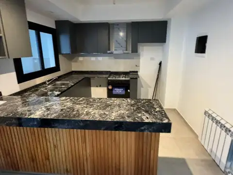 Casa 4 ambientes con 3 baños