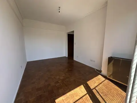 Departamento en Alquiler en Belgrano R, $ 600.000