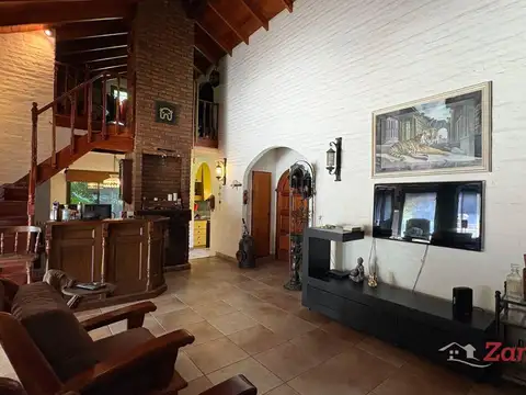 Casa 4 ambientes con 3 baños