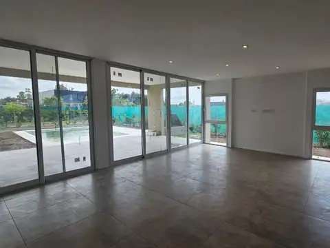 Casa en Alquiler al Sur