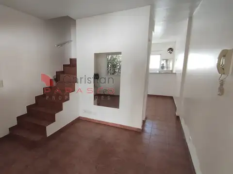 Depto Tipo Casa en Venta de 3 ambientes
