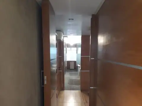 Gral Juan Lavalle 300