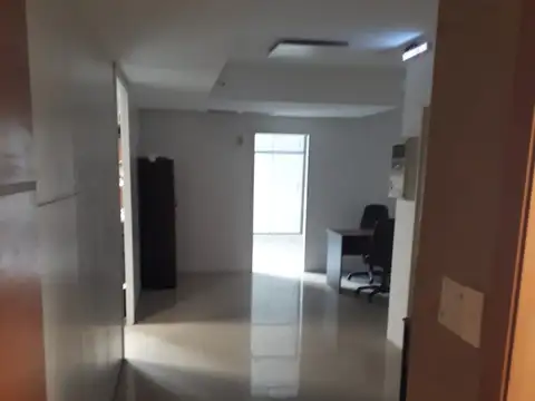 Gral Juan Lavalle 300