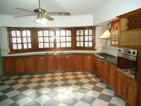 Casa en Venta en Burzaco, USD 270.000