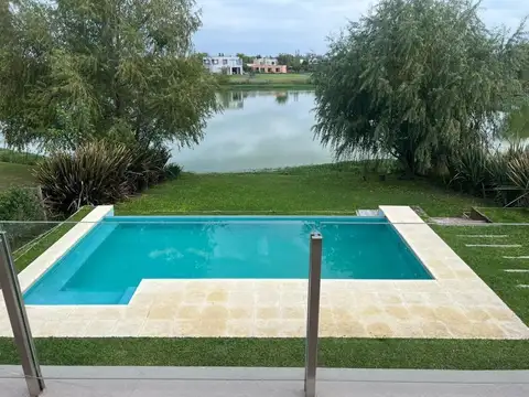 ACCESO A EL CANTON 100